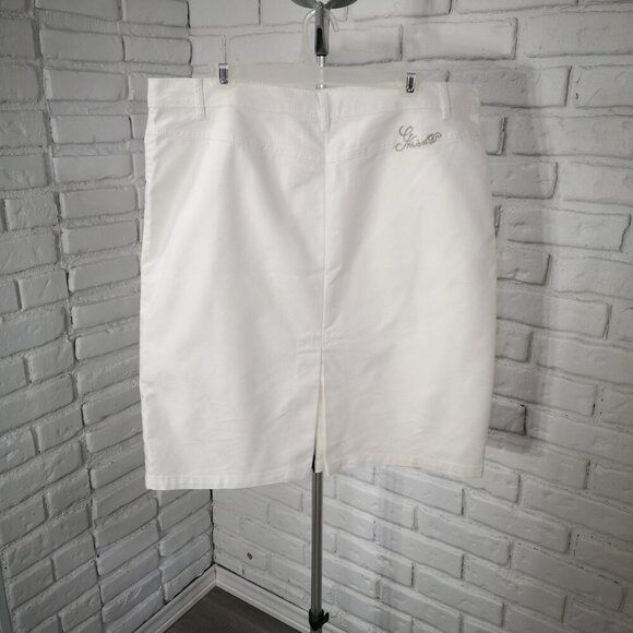 Nakad Ladies Size 13 White Zipper & Button Closure Lightweight Skirt - Picture 2 of 11